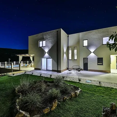Luxurious Sanctuary With Pool - Three Bedroom With Pool * Primorski Dolac