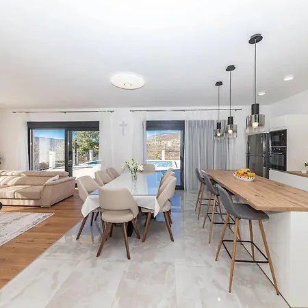Luxurious Sanctuary With Pool - Three Bedroom With Pool Villa *